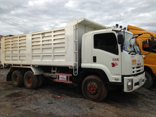 ขายรถ 10 ล้อ ISUZU FVZ 300 แรงม้า สนใจติดต่อ 080-4477814 พีรพงษ์