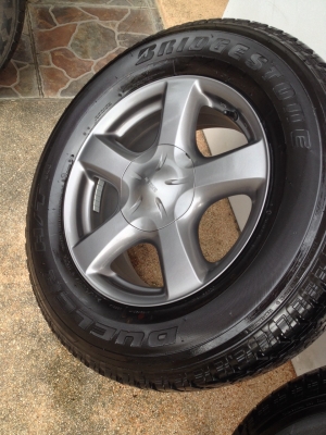 ล้อแม็ก isuzu all new vcross รมดำ ออลนีล พร้อมยาง 255-65-17 ปี 14