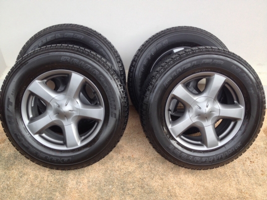 ล้อแม็ก isuzu all new vcross รมดำ ออลนีล พร้อมยาง 255-65-17 ปี 14