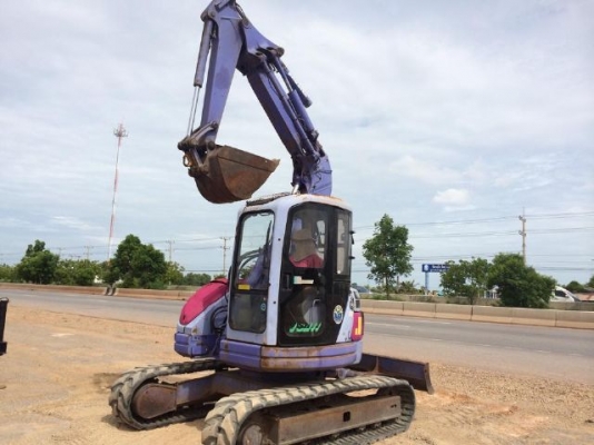 ขายรถแบคโฮ KOMATSU PC75UU-2 คอลโทรลสั้น ปั้มนิ้ว สภาพสวยพร้อมใช้ นำเข้าจากญี่ปุ่น มีVDOการทำงานครับ