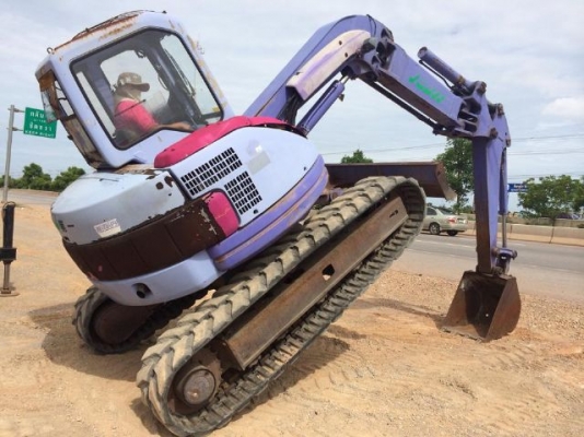 ขายรถแบคโฮ KOMATSU PC75UU-2 คอลโทรลสั้น ปั้มนิ้ว สภาพสวยพร้อมใช้ นำเข้าจากญี่ปุ่น มีVDOการทำงานครับ
