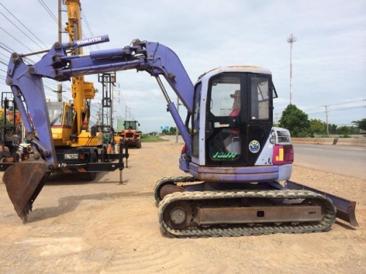 ขายรถแบคโฮ KOMATSU PC75UU-2 คอลโทรลสั้น ปั้มนิ้ว สภาพสวยพร้อมใช้ นำเข้าจากญี่ปุ่น มีVDOการทำงานครับ