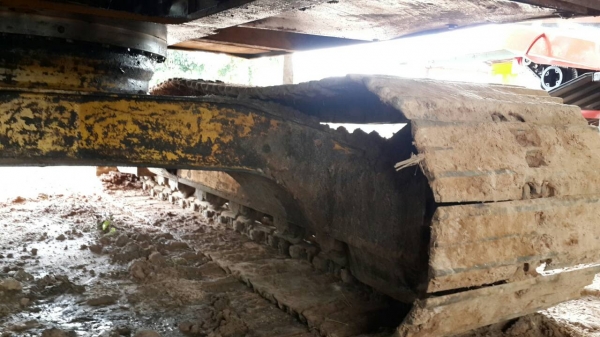 ขายรถขุดแบ็คโค KOMATSU 100-5ไฟฟ้าเต็ม แอร์เย็น เอวแน่น บูมดี ช่วงล่างเต็ม เครื่องเดิม ปั๊มแห้ง สภาพพร้อมใช้งาน เอกสาร อินวอยซ์ สภาพพร้อมลุยงาน ขายรถขุดแบ็คโค KOMATSU 100-5ไฟฟ้าเต็ม แอร์เย็น เอวแน่น บูมดี ช่วงล่างเต็ม เครื่องเดิม ปั๊มแห้ง สภาพพร้อมใช้งาน เอกสาร อินวอยซ์ สภาพพร้อมลุยงาน