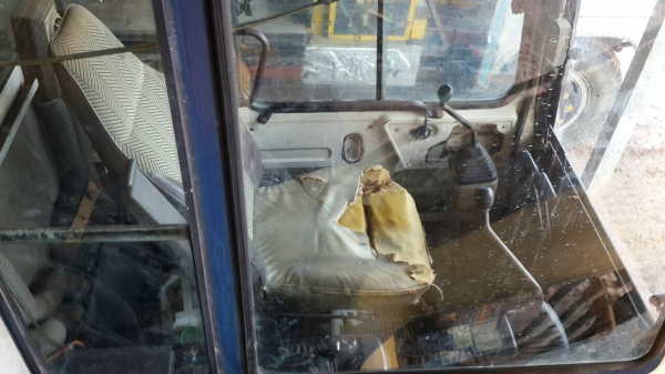 ขายรถขุดแบ็คโค KOMATSU 100-5ไฟฟ้าเต็ม แอร์เย็น เอวแน่น บูมดี ช่วงล่างเต็ม เครื่องเดิม ปั๊มแห้ง สภาพพร้อมใช้งาน เอกสาร อินวอยซ์ สภาพพร้อมลุยงาน ขายรถขุดแบ็คโค KOMATSU 100-5ไฟฟ้าเต็ม แอร์เย็น เอวแน่น บูมดี ช่วงล่างเต็ม เครื่องเดิม ปั๊มแห้ง สภาพพร้อมใช้งาน เอกสาร อินวอยซ์ สภาพพร้อมลุยงาน