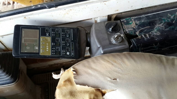 ขายรถขุดแบ็คโค KOMATSU 100-5ไฟฟ้าเต็ม แอร์เย็น เอวแน่น บูมดี ช่วงล่างเต็ม เครื่องเดิม ปั๊มแห้ง สภาพพร้อมใช้งาน เอกสาร อินวอยซ์ สภาพพร้อมลุยงาน ขายรถขุดแบ็คโค KOMATSU 100-5ไฟฟ้าเต็ม แอร์เย็น เอวแน่น บูมดี ช่วงล่างเต็ม เครื่องเดิม ปั๊มแห้ง สภาพพร้อมใช้งาน เอกสาร อินวอยซ์ สภาพพร้อมลุยงาน