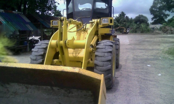 ขายรถตักล้อยาง KOMATSU WA-100-1 รถสวยแบบเก่านอก สภาพสมบูรณ์พร้อมใช้ สนใจโทร