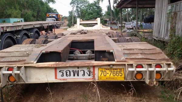 รถกึ่งพ่วง หารโลเบตร3เพลา กว้าง3.2เมตร สูง92เซนติเมตร เพลายาวไม่มีรอยต่อ ขึ้นpc400ได้สบาย พร้อมทะเบียน ไม่รวมยางและกระทะ ราคา700000บ.ติดต่อ ปิ่น โทร 081-9176906 รถกึ่งพ่วง หารโลเบตร3เพลา กว้าง3.2เมตร สูง92เซนติเมตร เพลายาวไม่มีรอยต่อ ขึ้นpc400ได้สบาย พร้อมทะเบียน ไม่รวมยางและกระทะ ราคา700000บ.ติดต่อ ปิ่น โทร 081-9176906