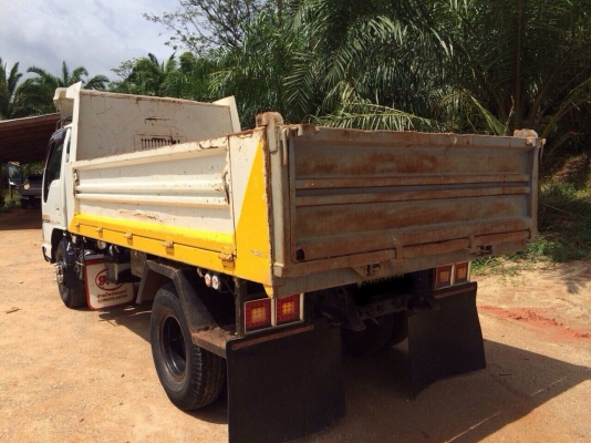 ขายดาวน์รถ6ล้อดั้ม ISUZU NPR71LY52E5 เครื่อง 135 แรงม้า สนใจโทร 081-9701072