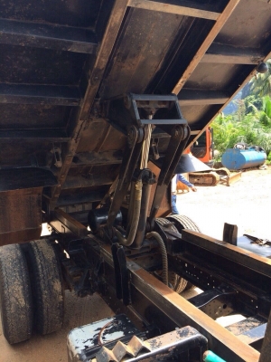 ขายดาวน์รถ6ล้อดั้ม ISUZU NPR71LY52E5 เครื่อง 135 แรงม้า สนใจโทร 081-9701072