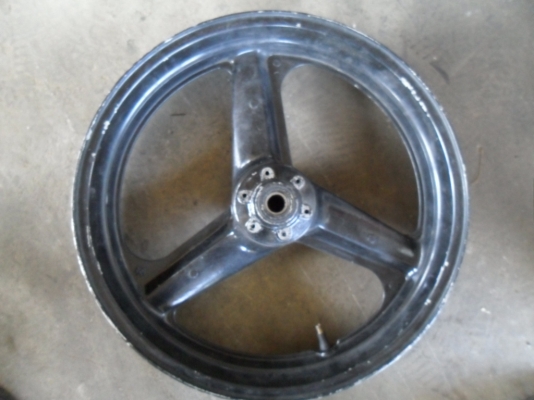 ขายล้อ CB400 หลายวง เชิญชมครับ ขายล้อ CB400 หลายวง เชิญชมครับ