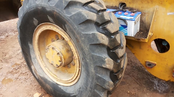 ***ขายแล้วครับขอบคุณ Truck2hand ขายรถตักล้อยางเอวอ่อน Wheel Loder Komatsu JH63 S.No.1309 เครื่องเดิมปั้มเดิม ต่อแขน ขยายปาก แล้ว เครื่องยนต์ ISUZU DA640-95HP 6สูบ แน่นๆ แห้งๆ แรงดี ไม่เยิ้ม ปั้มดีแรงดี ทำงานดี เร็ว ระบบเกียร์ใช้งานปกติ ระบบขับเคลื่อน ระบบ ***ขายแล้วครับขอบคุณ Truck2hand ขายรถตักล้อยางเอวอ่อน Wheel Loder Komatsu JH63 S.No.1309 เครื่องเดิมปั้มเดิม ต่อแขน ขยายปาก แล้ว เครื่องยนต์ ISUZU DA640-95HP 6สูบ แน่นๆ แห้งๆ แรงดี ไม่เยิ้ม ปั้มดีแรงดี ทำงานดี เร็ว ระบบเกียร์ใช้งานปกติ ระบบขับเคลื่อน ระบบ