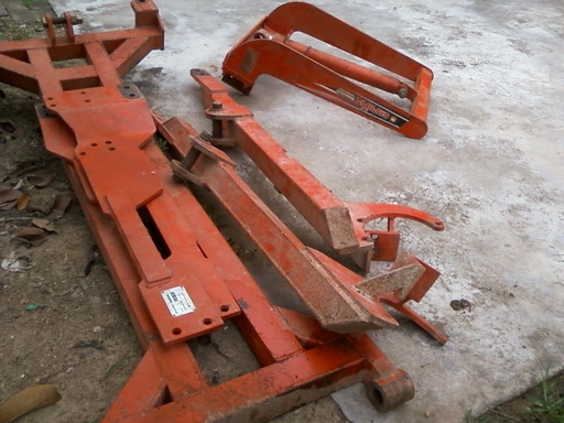 ขายถูกๆด่วนๆใบดันดินคูโบต้าตราช้าง 45 แรง ใหม่ๆเลยครับ ชื้อรถมาแล้วถอดออก