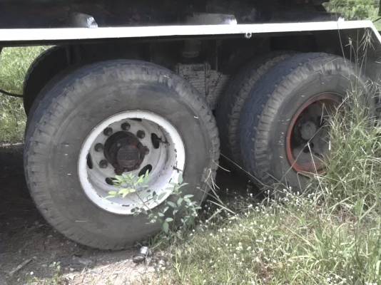 ลดพิเศษครับ เหลือ 340,000 บาท ครับ ขายด่วนครับ เชมิดั้มเสาอากาศ พนัส 3 คาน ยาว 10.5 เมตร เอกสารพร้อมโอน