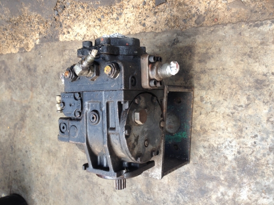 ขายปั้มตัวเดิน. ไดกิ้น pv22ลดเหลือ18000บาท