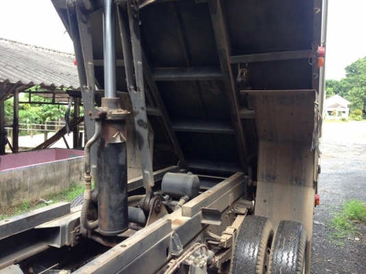 รถฮีโน่ 6 ล้อดั้ม 150 แรงม้า. ปี 56 ( รถวิ่ง 2x,xxx กม. ) สนใจติดต่อ 081 - 6079515 รถฮีโน่ 6 ล้อดั้ม 150 แรงม้า. ปี 56 ( รถวิ่ง 2x,xxx กม. ) สนใจติดต่อ 081 - 6079515