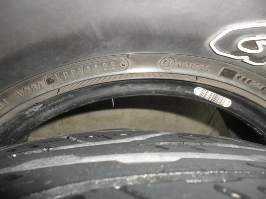 ยาง DUNLOP 31x10.50R15 ปี08 สวยๆ 4 เส้น ราคา 2500 บาท