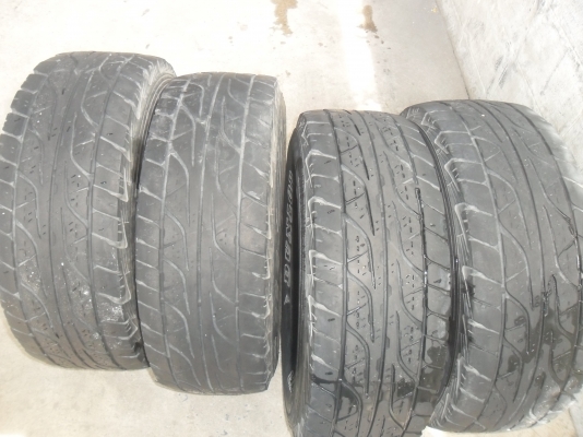 ยาง DUNLOP 31x10.50R15 ปี08 สวยๆ 4 เส้น ราคา 2500 บาท