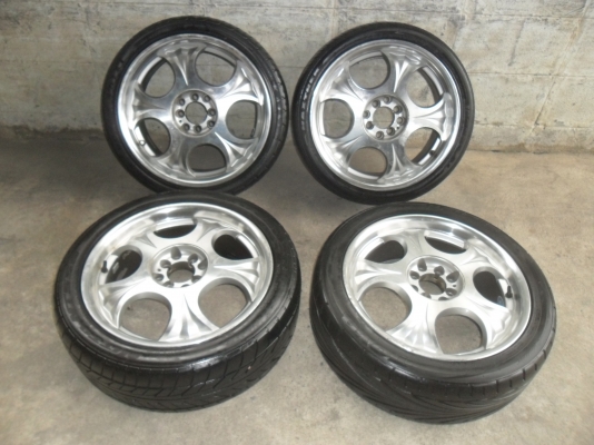 ล้อแม็ก 17นิ้ว 4รู100/114 พร้อมยาง สวยๆ 4 ล้อ ราคา 6900 บาท