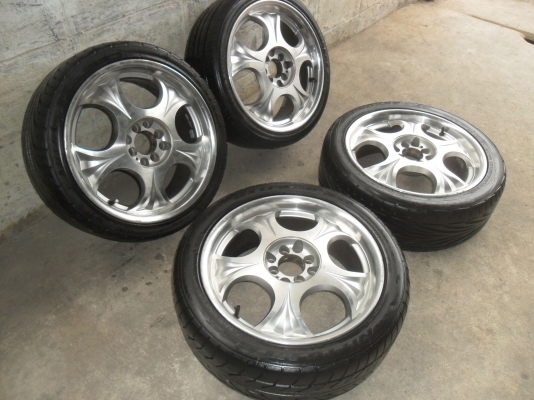 ล้อแม็ก 17นิ้ว 4รู100/114 พร้อมยาง สวยๆ 4 ล้อ ราคา 6900 บาท ล้อแม็ก 17นิ้ว 4รู100/114 พร้อมยาง สวยๆ 4 ล้อ ราคา 6900 บาท
