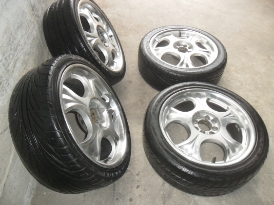 ล้อแม็ก 17นิ้ว 4รู100/114 พร้อมยาง สวยๆ 4 ล้อ ราคา 6900 บาท ล้อแม็ก 17นิ้ว 4รู100/114 พร้อมยาง สวยๆ 4 ล้อ ราคา 6900 บาท