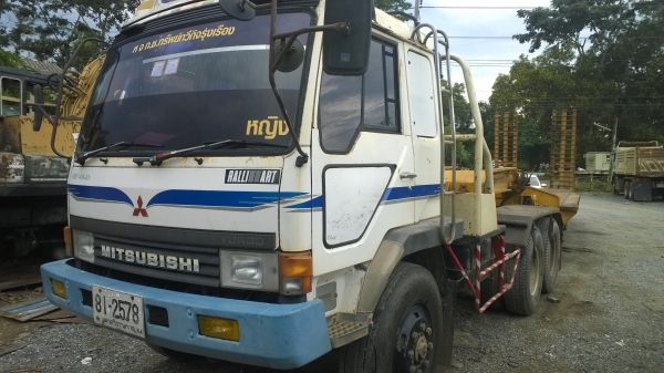 หัวลาก220แรง ปี*43FN527M-TG1270 เครื่ิองเดิมๆ6D16-TG1270 รถสภาพดี เดิมๆ รถออกห้างแท้..พร้อมใช้