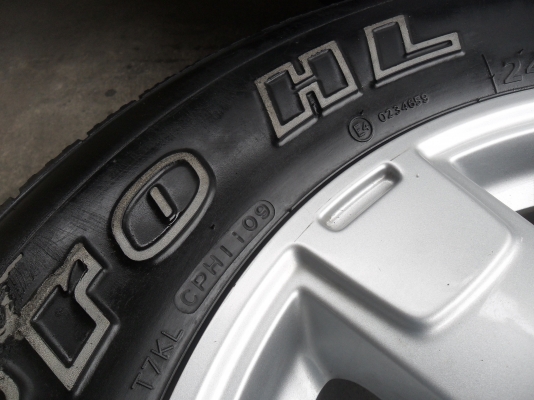 ล้อแม็ก 16นิ้ว 6รู ฟอด พร้อมยาง สวยๆ 4 ล้อ ราคา 6900 บาท