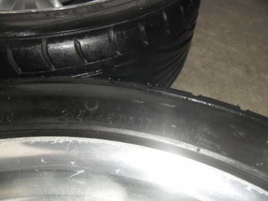 ล้อแม็ก 17นิ้ว 4รู100/114 พร้อมยาง สวยๆ 4 ล้อ ราคา 6900 บาท