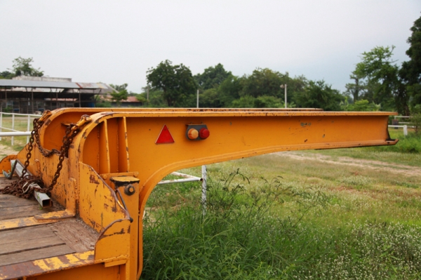 รถหัวลาก โลเบท NISSAN UD 290 แรงม้า หางพนัส สวยพร้อมใช้งาน