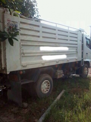 ขายดาวน์รถ6ล้อ HINO FC9JELA เครื่อง 175 แรงม้า ปี 54 วิ่ง 130,000 กิโล สนใจโทร 081-9701072 ขายดาวน์รถ6ล้อ HINO FC9JELA เครื่อง 175 แรงม้า ปี 54 วิ่ง 130,000 กิโล สนใจโทร 081-9701072