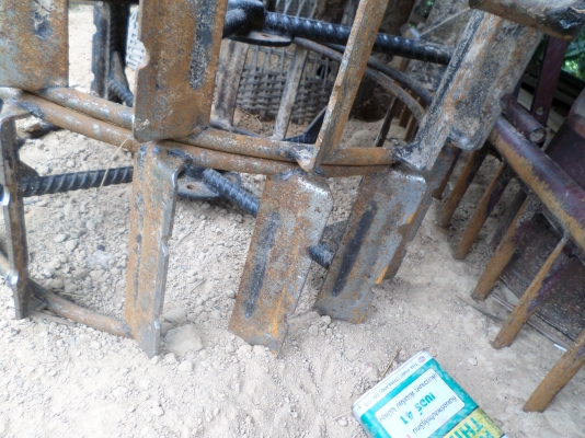 ขายรถไถนาเดินตามยี้ห้อ Kawama หางลิงลมสภาพเหมือนใหม่อุปกรณ์ครบ...ชุดไถชุดลาก...รถพึ่งออกมาได้ไม่ถึงปีซื้อเงินสดมา60,000ซื้อสดจากร้านราชาเกษตรยนต์+ตัวลากทำจากไม้เนื้อดีเป็นไม้ประดู๋ทำลวดลายสวยงามครับตัวลากหมดไป13,000บาท รวมทุนรถคันนี้ผมหมดไป73,000บาทครับขา