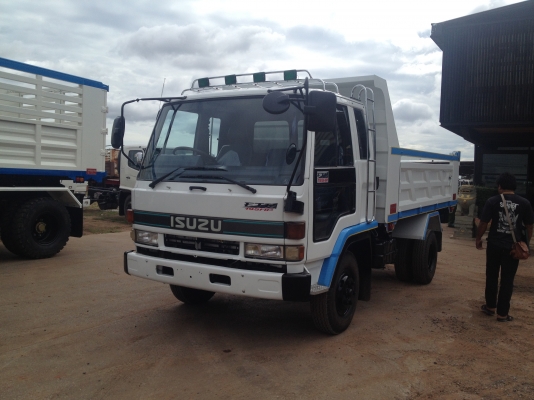 มี 6 ล้อ ISUZU ROCKY เครื่อง 165 แรง 2 คัน กระบะดั้มพ์ดิน ครับ สนใจโทรเลยครับ มี 6 ล้อ ISUZU ROCKY เครื่อง 165 แรง 2 คัน กระบะดั้มพ์ดิน ครับ สนใจโทรเลยครับ