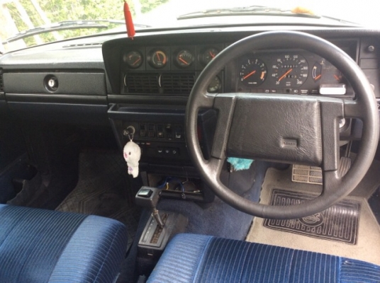 ขายรถวอลโว่ 244 หน้ายก ปี 87 เครื่อง2.4 เกียร์ออโต้ ติดแก๊ส LPG เพาเวอร์ กระจกไฟฟ้าทั้งคัน เบาะเดิมๆสวย แอร์เย็น  ตัวถังเดิมๆ สีซีด รถขับดี พร้อมใช้ ขายถูกครับ