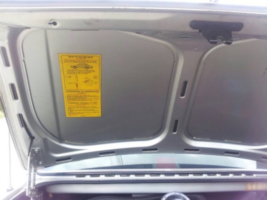 ขายรถวอลโว่ 244 หน้ายก ปี 87 เครื่อง2.4 เกียร์ออโต้ ติดแก๊ส LPG เพาเวอร์ กระจกไฟฟ้าทั้งคัน เบาะเดิมๆสวย แอร์เย็น  ตัวถังเดิมๆ สีซีด รถขับดี พร้อมใช้ ขายถูกครับ