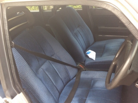 ขายรถวอลโว่ 244 หน้ายก ปี 87 เครื่อง2.4 เกียร์ออโต้ ติดแก๊ส LPG เพาเวอร์ กระจกไฟฟ้าทั้งคัน เบาะเดิมๆสวย แอร์เย็น  ตัวถังเดิมๆ สีซีด รถขับดี พร้อมใช้ ขายถูกครับ