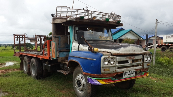 ขายด่วนเทรนเลอร์หางปลา10ล้อเพลาเดียวเครื่องEH700 165แรงเข็นแบคโฮ100-120สบายโทร0843923995