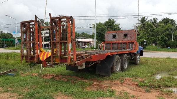 ขายด่วนเทรนเลอร์หางปลา10ล้อเพลาเดียวเครื่องEH700 165แรงเข็นแบคโฮ100-120สบายโทร0843923995