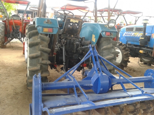 ขายรถไถยูเอ็มไทชัน454แรงพร้อมไบมีดและลอตาลี้