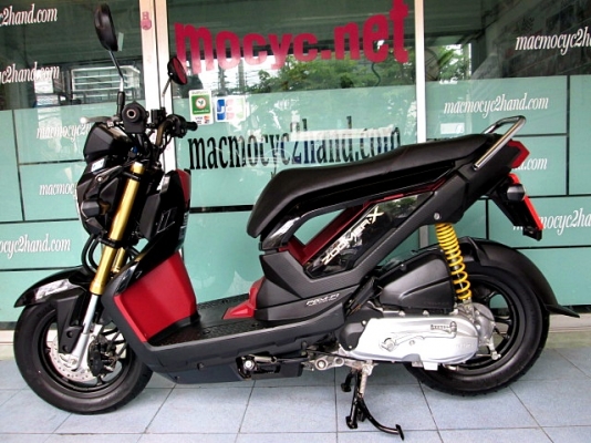 ZOOMER สีดำแดง รุ่นใหม่ภายในสีแดง ตัวท๊อป คอมบายเบลก รถเดือน พ.ค ปี 57  แถม 2 รายการ 39900