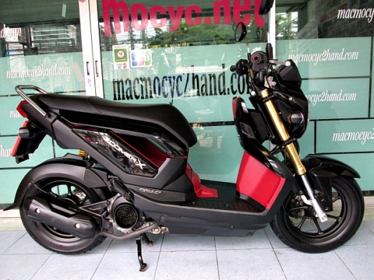 ZOOMER สีดำแดง รุ่นใหม่ภายในสีแดง ตัวท๊อป คอมบายเบลก รถเดือน พ.ค ปี 57  แถม 2 รายการ 39900