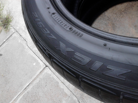 225/55R18 FALKEN ZIEX ZE912 ( ไม่มีปะ ) ปี 2011 มี 2 เส้น TEL.081-427-3941 225/55R18 FALKEN ZIEX ZE912 ( ไม่มีปะ ) ปี 2011 มี 2 เส้น TEL.081-427-3941