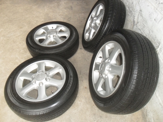 ล้อแม็ก 16นิ้ว 6รู อีซูสุ พร้อมยาง สวยๆ 4 ล้อ ราคา 6900 บาท