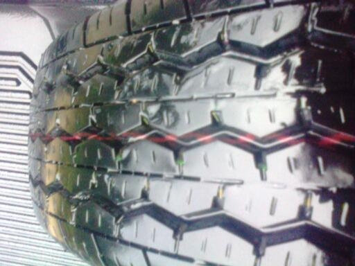 ยางป่าวบิดโตน195R15 8PRปี13