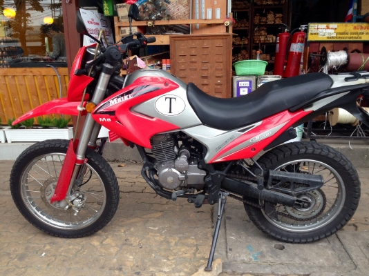 ธารนนทบุรี//ขาย m bike 200 cc สวยๆเดิมๆ ระบบไฟสมบูรณ์ทุกจุด เครื่องดีขับมันๆครับ ราคา 37,000 บาท ทะเบียนแท้