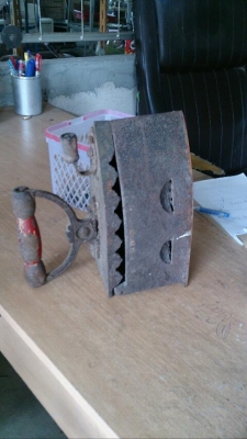 เตารีดโบราณเก่าเตารี