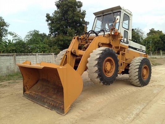 รถตักล้อยาง เอวอ่อน KOMATSU 530B เก่าญี่ปุ่นแท้ ถูกมากๆๆๆ 090-986-2521