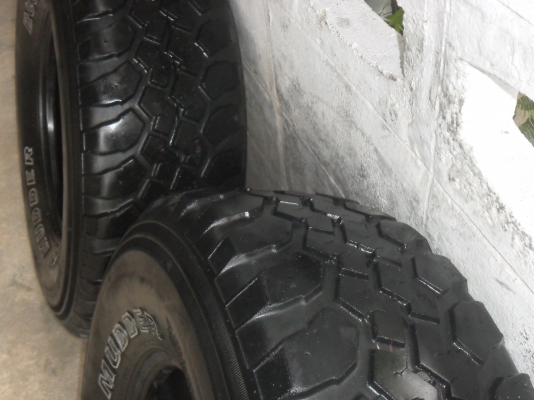 ยาง MUD MAXXIS 285/75R16 ปี09 สวยๆ 1 คู่ ราคา 2700 บาท ยาง MUD MAXXIS 285/75R16 ปี09 สวยๆ 1 คู่ ราคา 2700 บาท