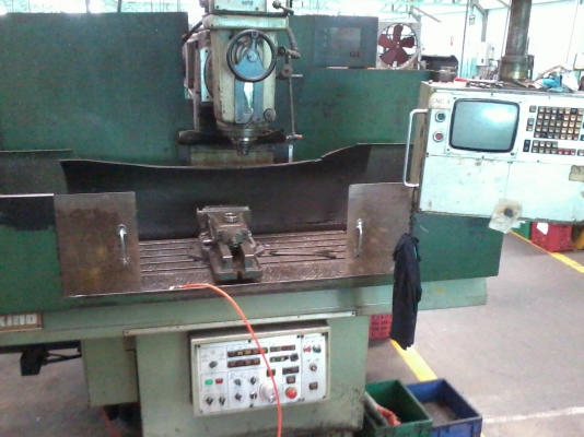 เครื่อง CNC มิลลิ่ง MAKINO