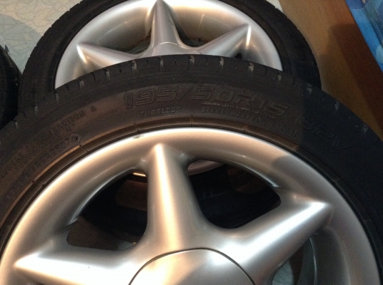 แม็กนอกขอบ 15 นิ้วพร้อมยางฟอเก้น 4 วง 4รู100/114พร้อมใช้