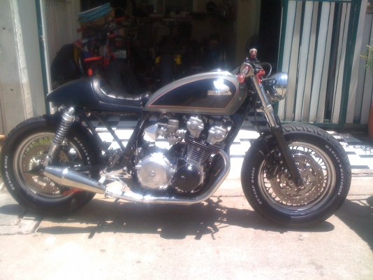ขายcb750คาเฟ่ครับ
