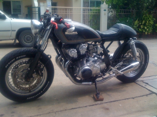 ขายcb750คาเฟ่ครับ